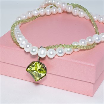 Двойное ожерелье из жемчуга и хризолита, с подвеской 2201255