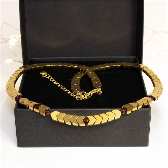 Колье из гематита с гранатом 01003-С63