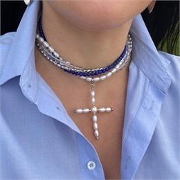 Многорядное колье из натуральных камней и жемчуга с подвеской Крест. 010100270-912
