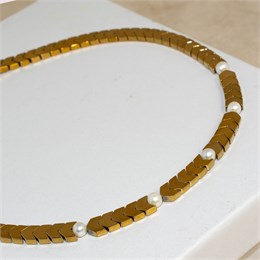 Колье из гематита с жемчугом 1944