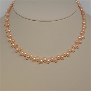 Чокер из персиково-розового  жемчуга 2024